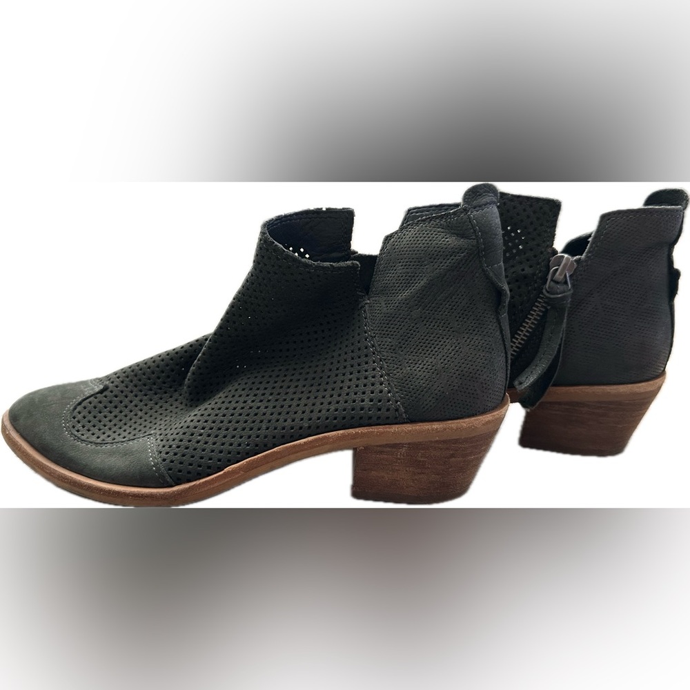 Dolce Vita Black Pointed Booties - Picture 4 of 7